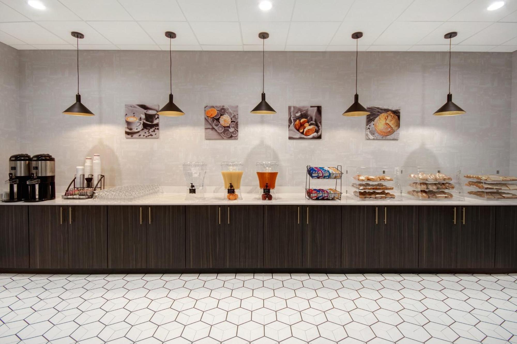 Hotel Crowne Plaza By Ihg 4*