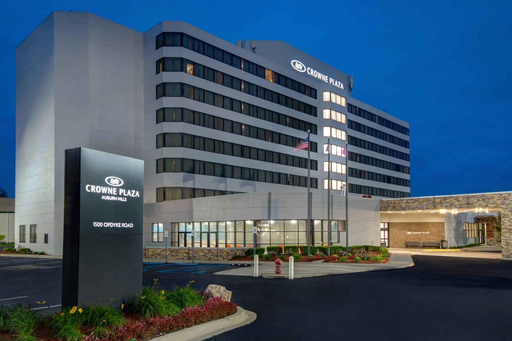 Crowne Plaza By Ihg Hotel